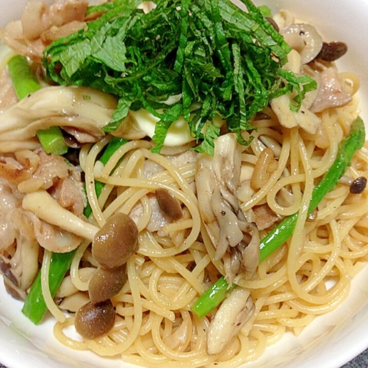 おうちパスタ屋♡キノコと豚バラの柚子胡椒パスタ